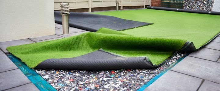 Common Problems Associated with Hot Artificial Grass
