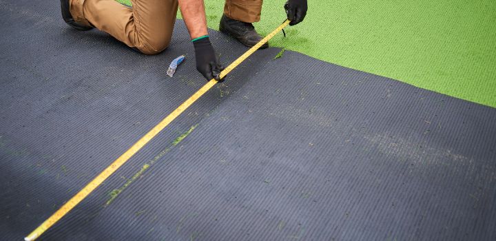 Cutting and measuring artificial grass